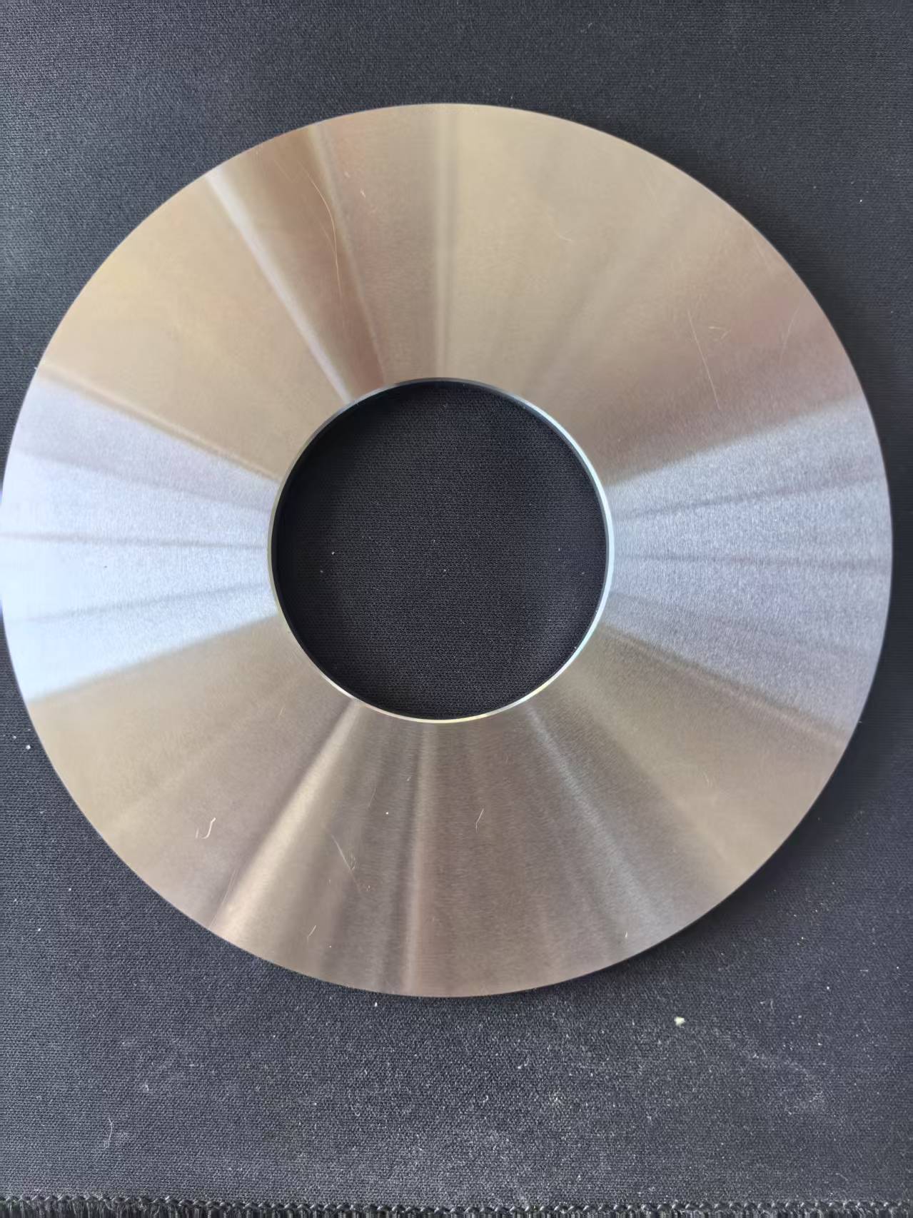 H grinding workpiece